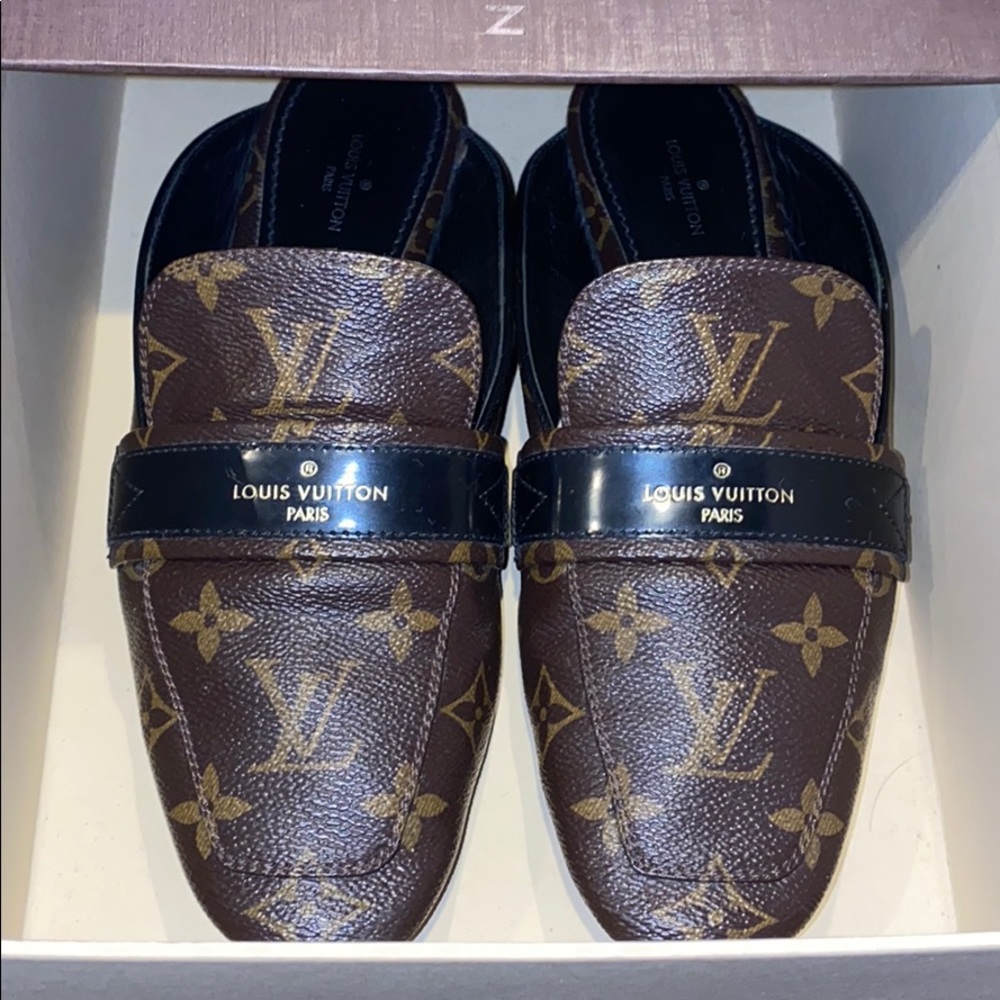 LV loader open back
